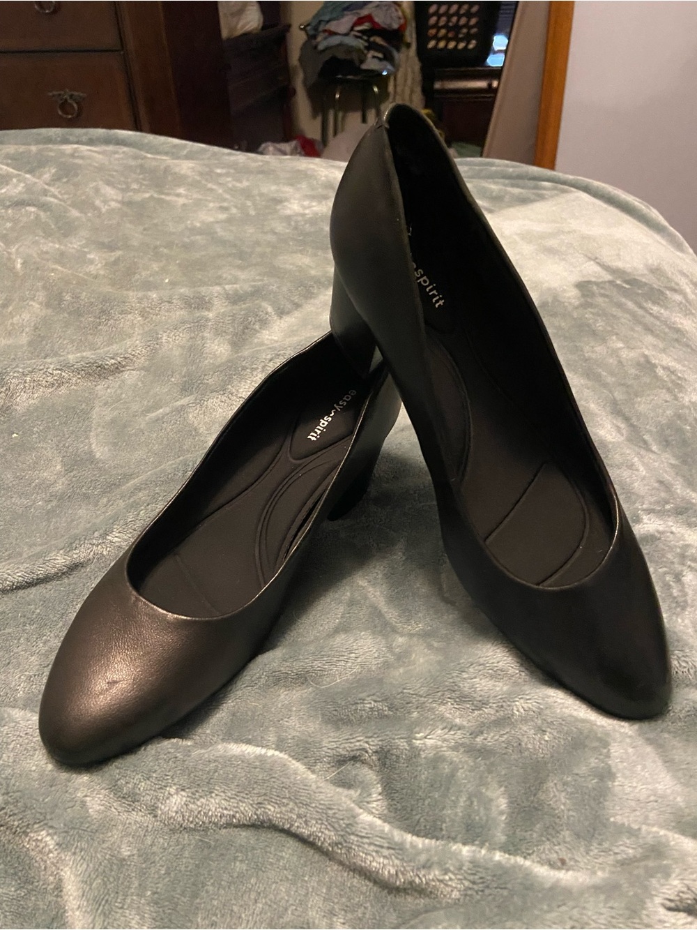 Easy Spirit Black Women's Mid Heel Pumps - Sleek Rounded Toe